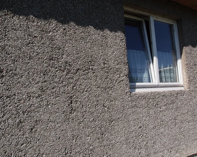 Pilotanbau an ein Wohnhaus